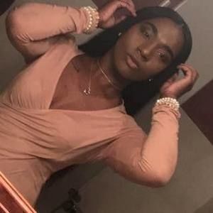 Meet your Posher, Lenae